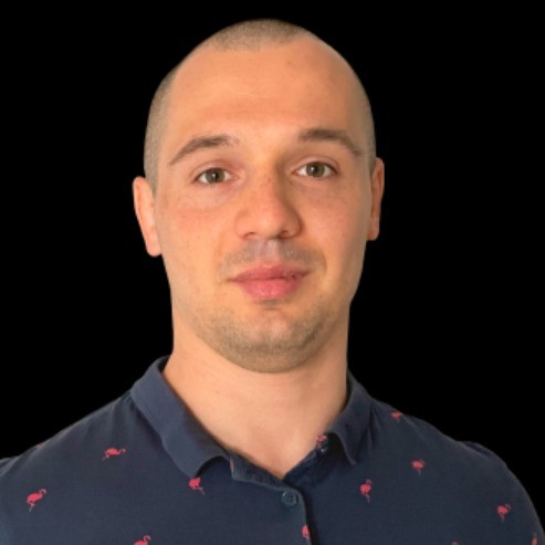 Sebastian Kędziora - Product Manager w HeyEdu Copywriter KilkaZdan.pl.